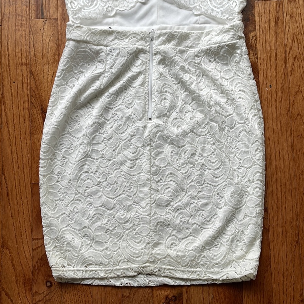 Dress - Picture 4 of 5